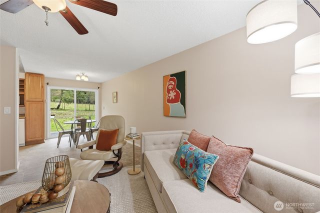 3050 NE Sawdust Hill Road, Poulsbo, WA 98370