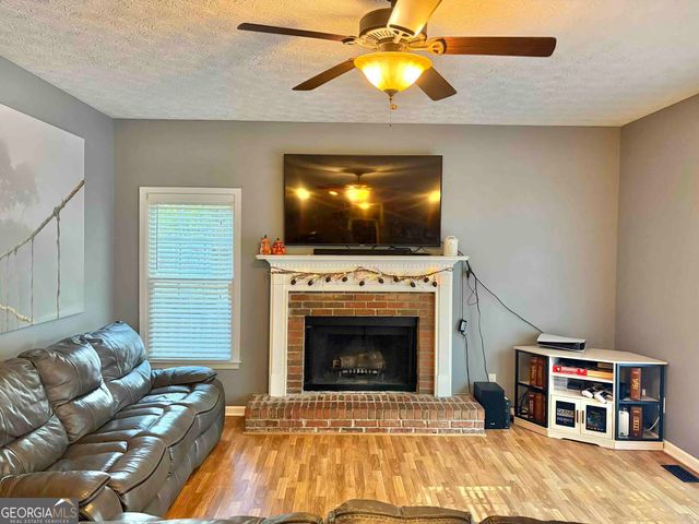 120 Hollow Springs Drive, Hiram, GA 30141