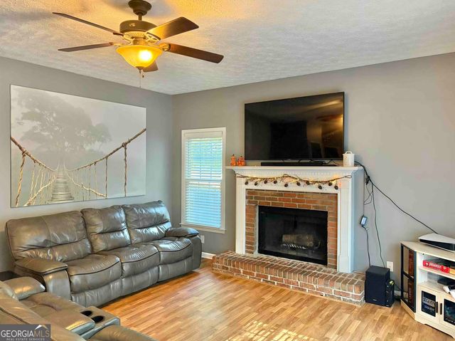 120 Hollow Springs Drive, Hiram, GA 30141