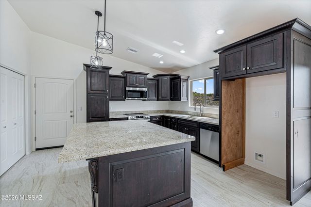 225 Calle Ranuculo, Rio Rico, AZ 85648