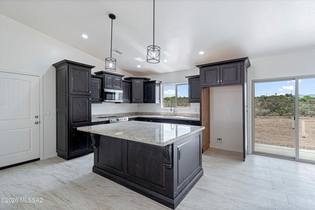 225 Calle Ranuculo, Rio Rico, AZ 85648