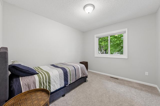 9039 Vickors Crossing, Brooklyn Park, MN 55443