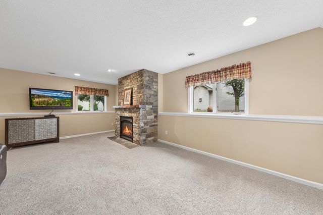 9039 Vickors Crossing, Brooklyn Park, MN 55443