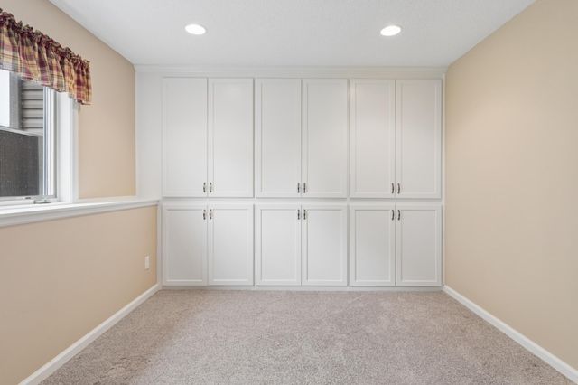 9039 Vickors Crossing, Brooklyn Park, MN 55443