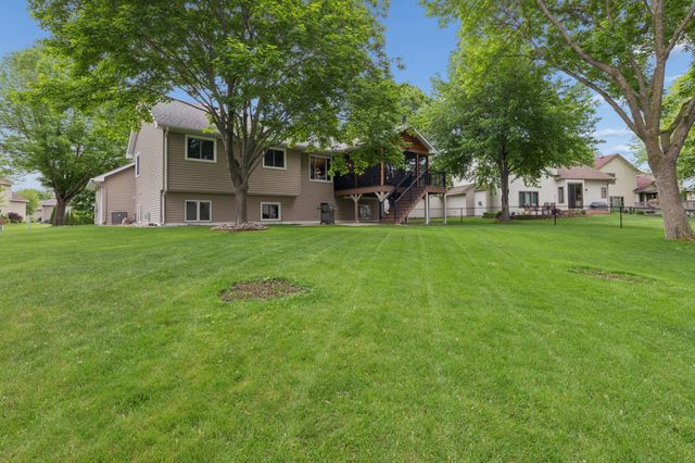 9039 Vickors Crossing, Brooklyn Park, MN 55443