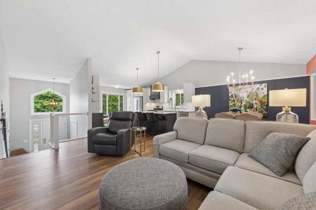 9039 Vickors Crossing, Brooklyn Park, MN 55443
