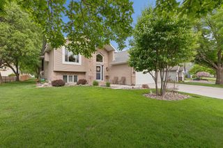 9039 Vickors Crossing, Brooklyn Park, MN 55443