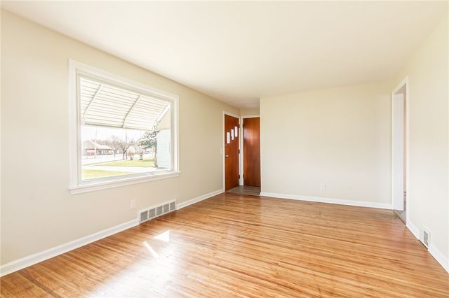 285 Waring Road, Rochester, NY 14609