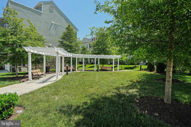 7206 WOOD TRAIL DR, Lanham, MD 20706