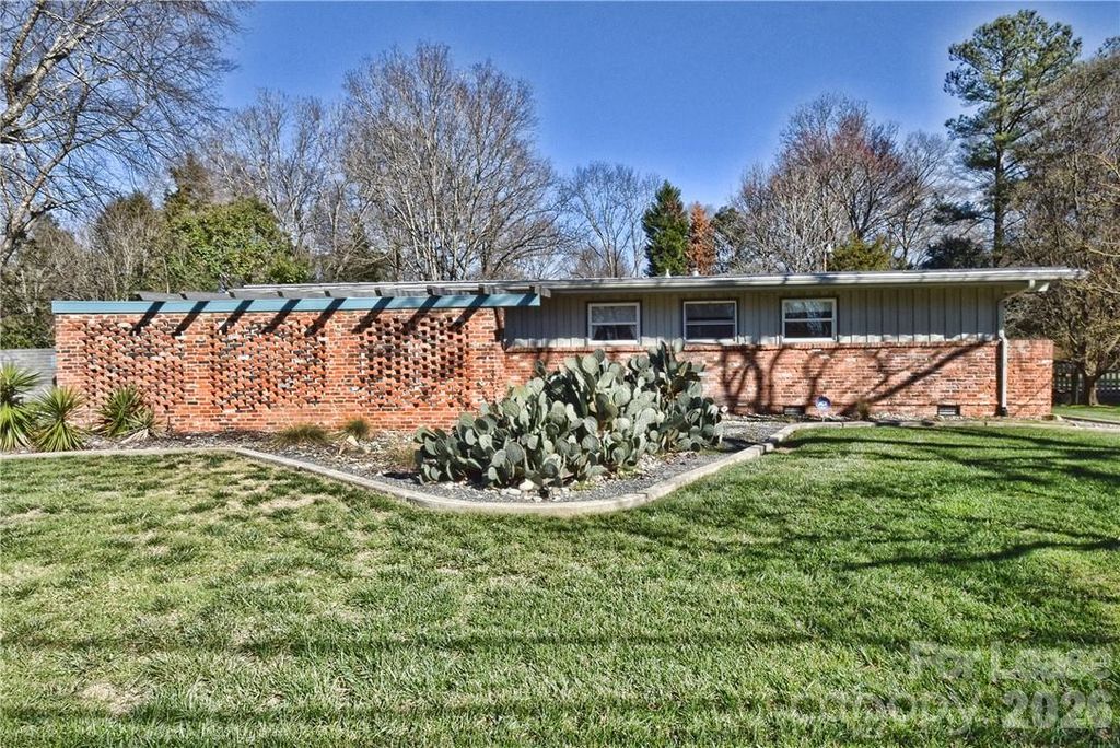 3111 Spring Valley Road, Charlotte, NC 28210