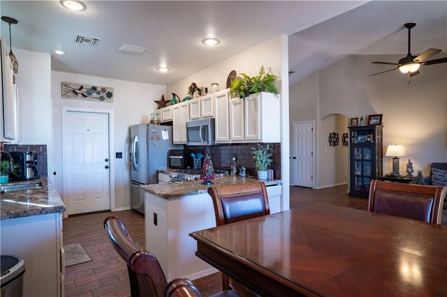 1585 Pettibone Drive, Bullhead City, AZ 86442