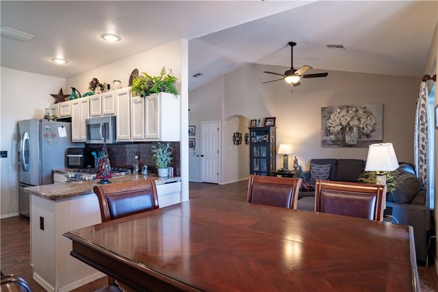 1585 Pettibone Drive, Bullhead City, AZ 86442