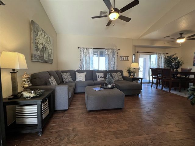 1585 Pettibone Drive, Bullhead City, AZ 86442