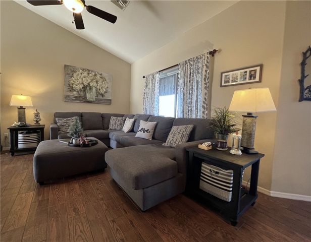 1585 Pettibone Drive, Bullhead City, AZ 86442