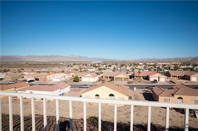 1585 Pettibone Drive, Bullhead City, AZ 86442