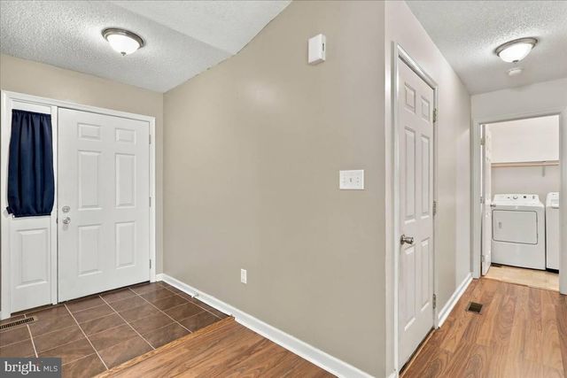 366 CLOSE DR, Martinsburg, WV 25404