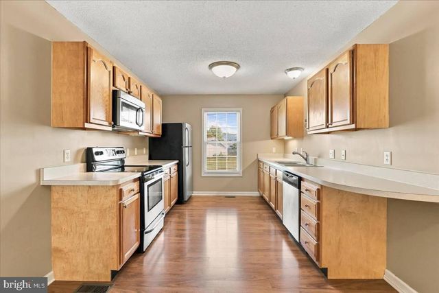 366 CLOSE DR, Martinsburg, WV 25404