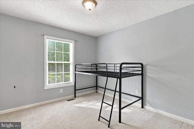 366 CLOSE DR, Martinsburg, WV 25404