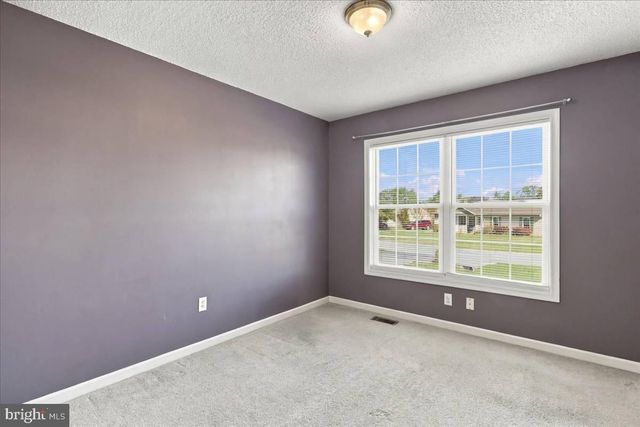 366 CLOSE DR, Martinsburg, WV 25404