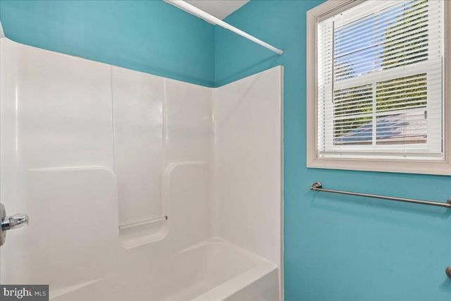 366 CLOSE DR, Martinsburg, WV 25404