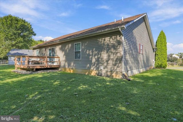 366 CLOSE DR, Martinsburg, WV 25404