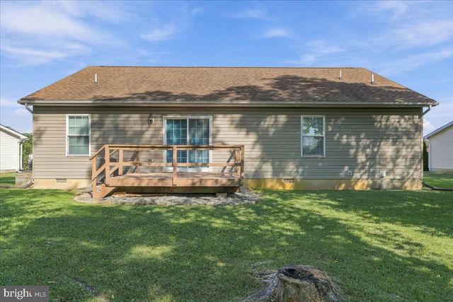 366 CLOSE DR, Martinsburg, WV 25404
