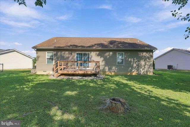 366 CLOSE DR, Martinsburg, WV 25404