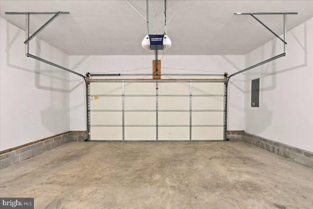 366 CLOSE DR, Martinsburg, WV 25404