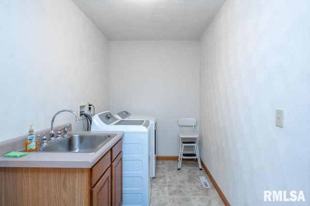 2229 MICHELLE Court, Bartonville, IL 61607