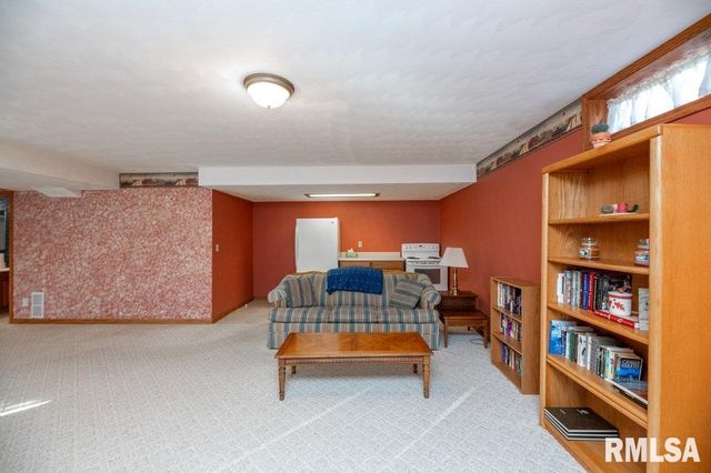 2229 MICHELLE Court, Bartonville, IL 61607