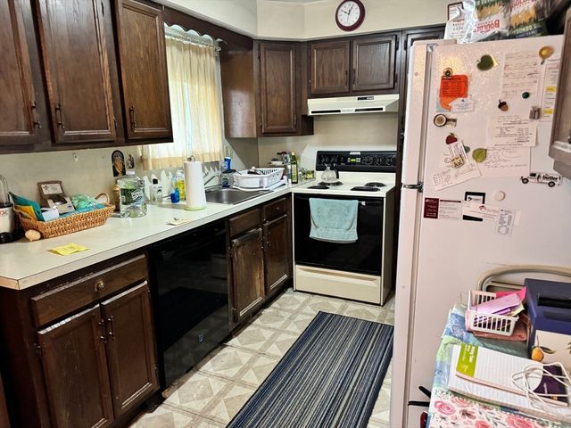 84 Fuller Street 2, Ludlow, MA 01056