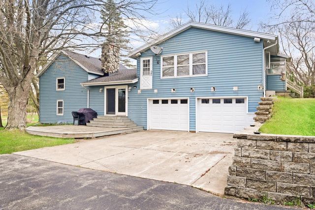 6909 Townline ROAD, West Bend, WI 53090