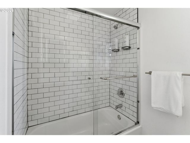 11910 Ne 6TH St, Vancouver, WA 98684