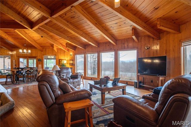 64 Trails End Lane, Doniphan, MO 63935