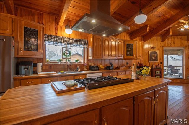 64 Trails End Lane, Doniphan, MO 63935