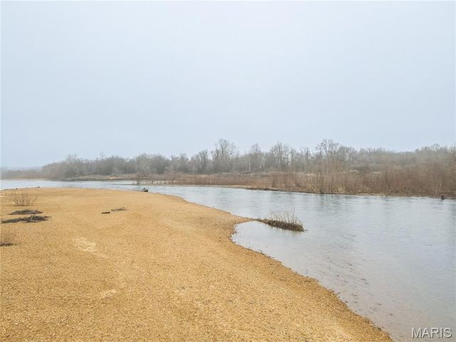 64 Trails End Lane, Doniphan, MO 63935