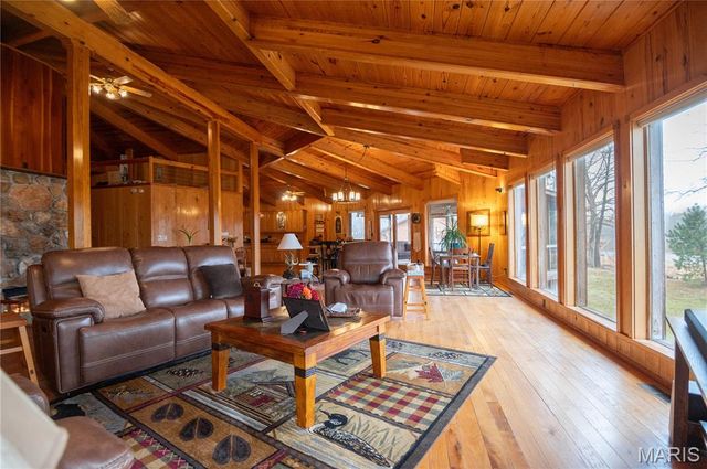 64 Trails End Lane, Doniphan, MO 63935