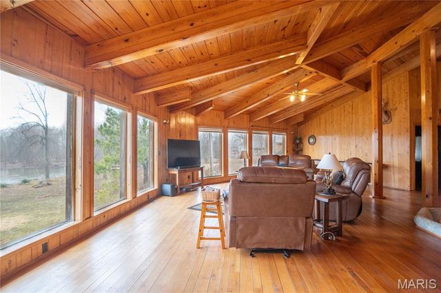 64 Trails End Lane, Doniphan, MO 63935