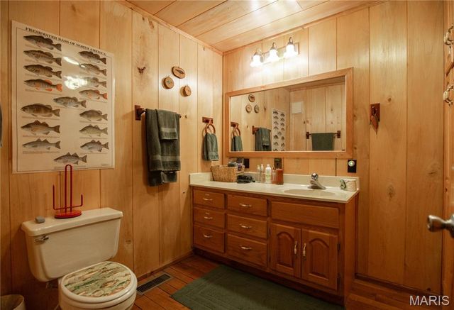 64 Trails End Lane, Doniphan, MO 63935