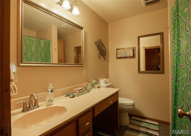 64 Trails End Lane, Doniphan, MO 63935