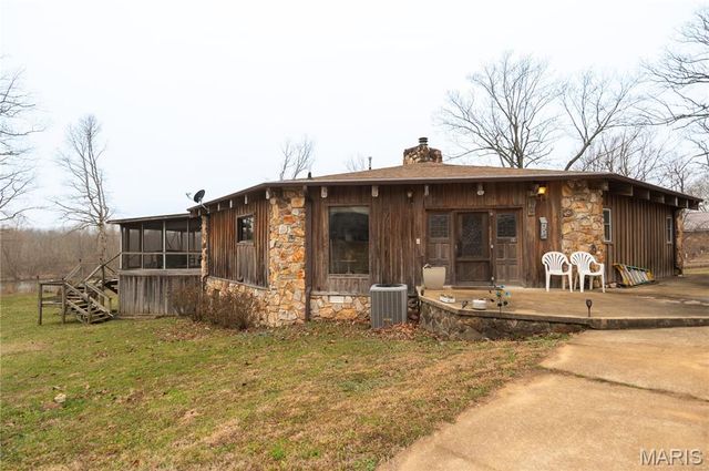 64 Trails End Lane, Doniphan, MO 63935