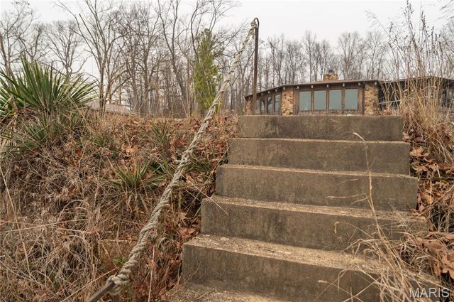 64 Trails End Lane, Doniphan, MO 63935