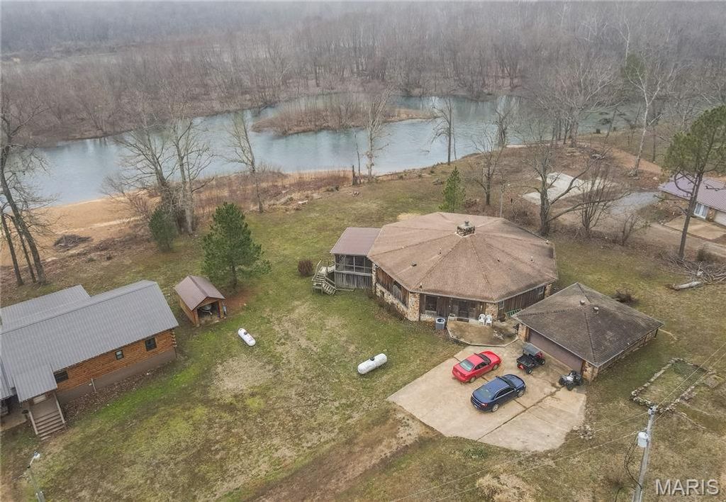 64 Trails End Lane, Doniphan, MO 63935
