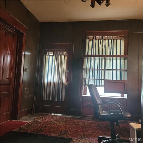 1220 Main Street, Alton, IL 62002