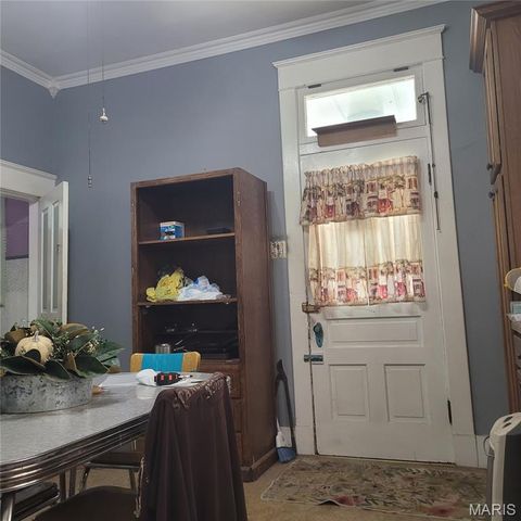 1220 Main Street, Alton, IL 62002