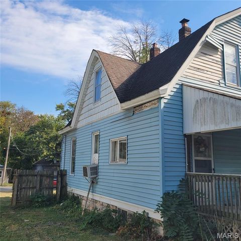 1220 Main Street, Alton, IL 62002