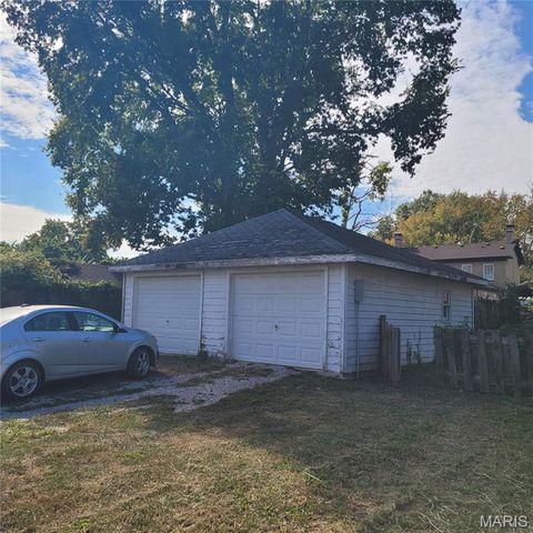 1220 Main Street, Alton, IL 62002