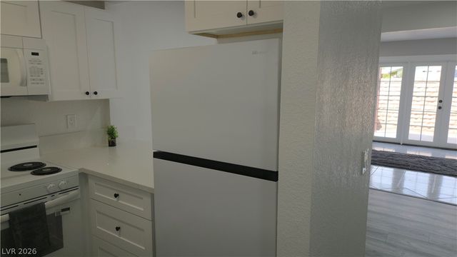 2373 Cardiff Lane B, Las Vegas, NV 89108