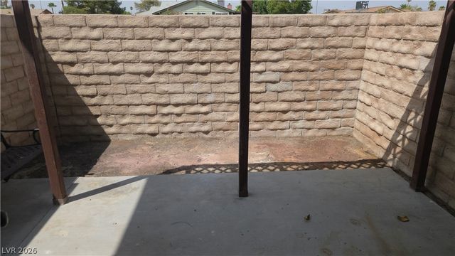 2373 Cardiff Lane B, Las Vegas, NV 89108