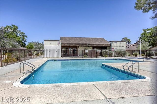 2373 Cardiff Lane B, Las Vegas, NV 89108